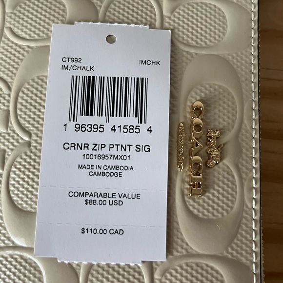 Coach wristlet🎈🎈 - Picture 4 of 8